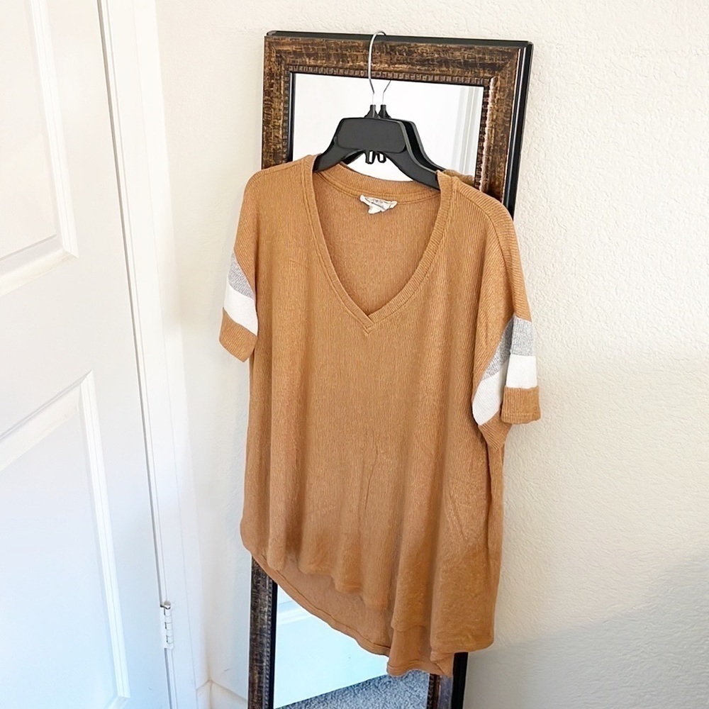 Hippie Rose gold striped high low ribbed v-neck tee